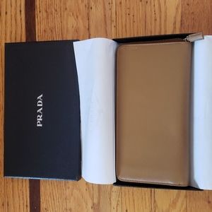 Prada Mens Caramel Saffiano leather zip clutch